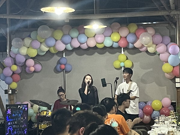 “蔡依莎”-多才多艺平博手机版app人.jpg